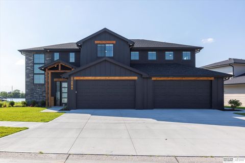 Photo of 28504 Laurel Circle, Valley, NE 68064 (MLS # 22605780)