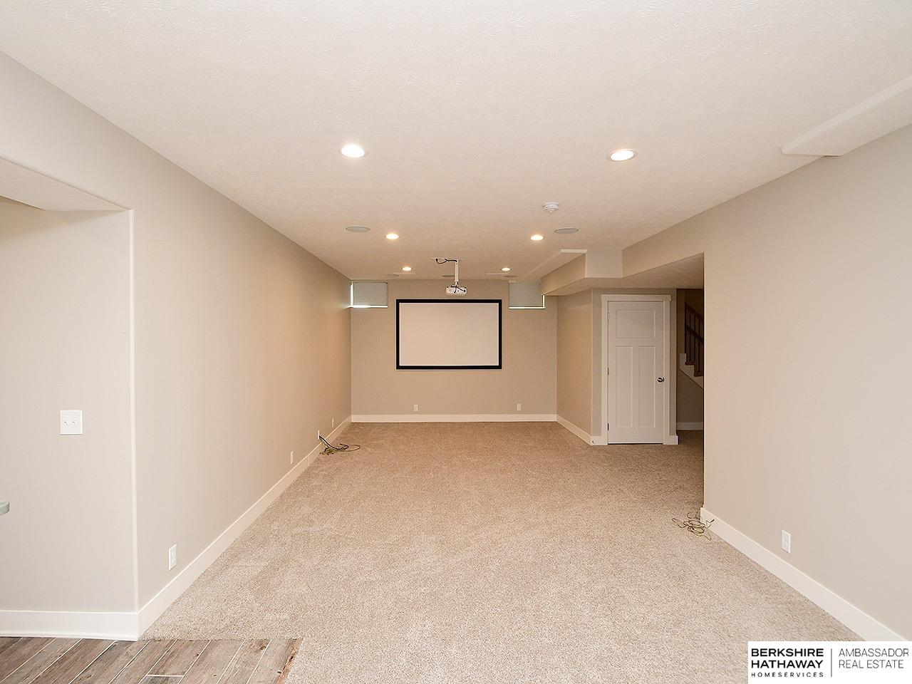 Omaha, Nebraska 68022, United States, 5 Bedrooms Bedrooms, ,4 BathroomsBathrooms,Residential,Active,229031