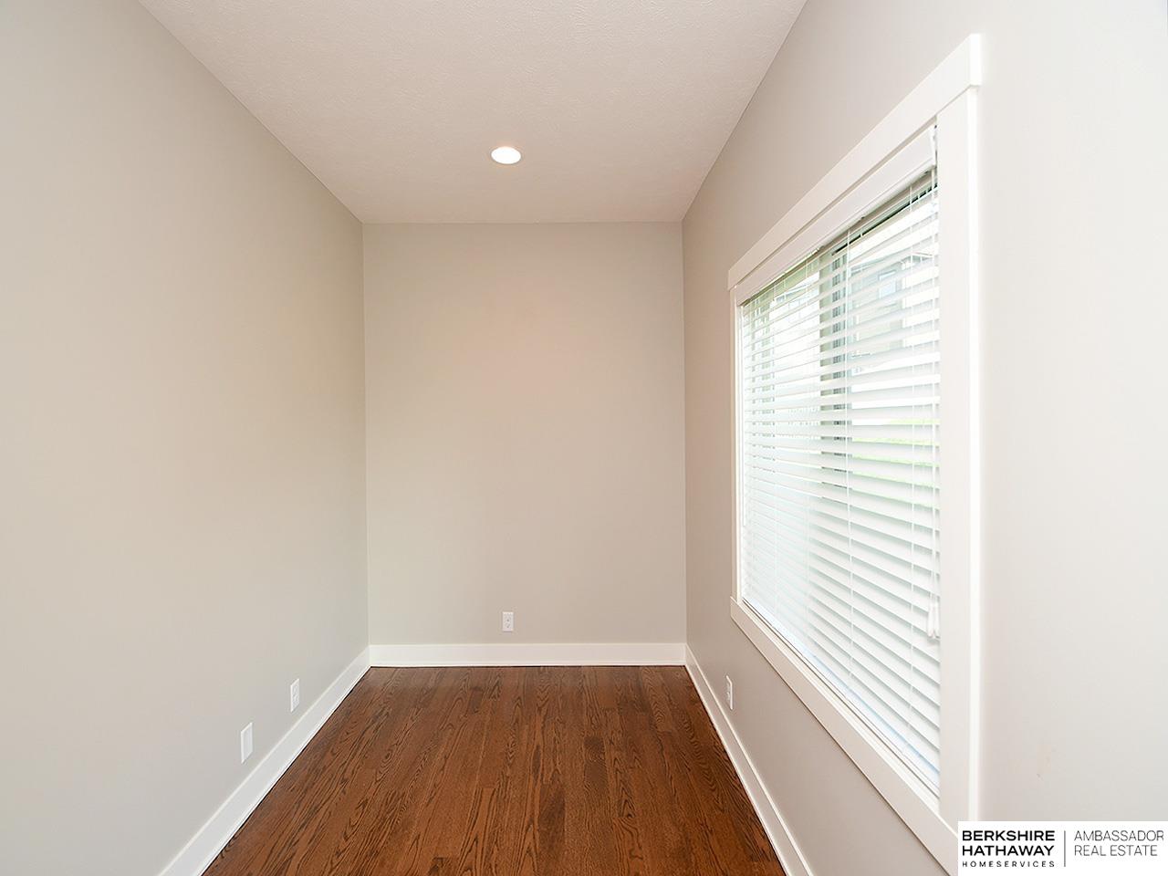 Omaha, Nebraska 68022, United States, 5 Bedrooms Bedrooms, ,4 BathroomsBathrooms,Residential,Active,229031