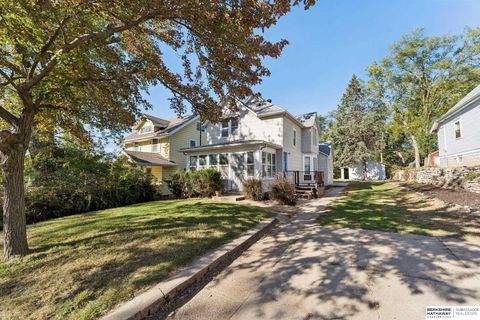 Photo of 4360 Seward Street, Omaha, NE 68111 (MLS # 22530809) Photo of 4360 Seward Street, Omaha, NE 68111 (MLS # 22530809)