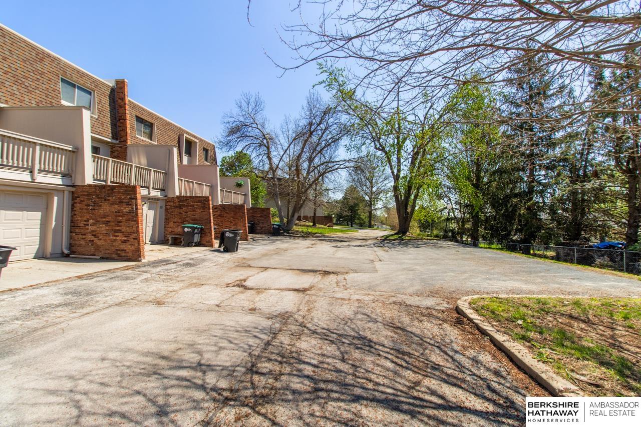 Omaha, Nebraska 68127, United States, 3 Bedrooms Bedrooms, ,3 BathroomsBathrooms,Residential,Active,152143