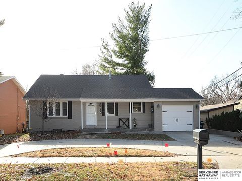 Photo of 6155 South Street, Lincoln, NE 68506 (MLS # 22535255)