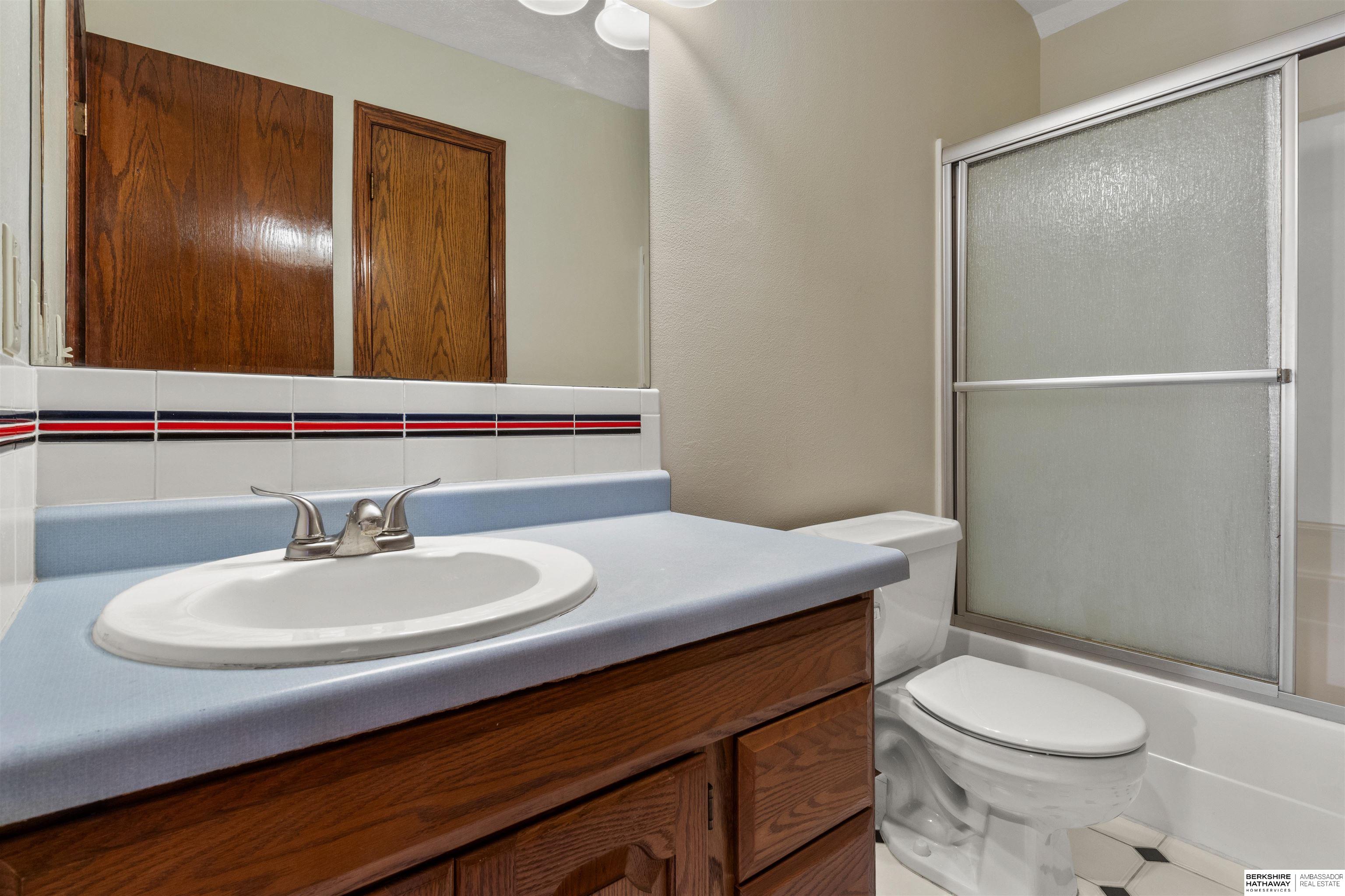 Glenwood, Iowa 51534, United States, 5 Bedrooms Bedrooms, ,4 BathroomsBathrooms,Residential,Active,177119