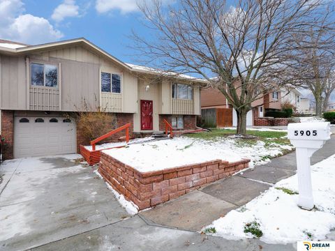 Photo of 5905 S 137 Street, Omaha, NE 68137 (MLS # 22534410)