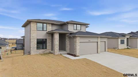 Photo of 21150 Hartman Avenue, Elkhorn, NE 68022 (MLS # 22527371)
