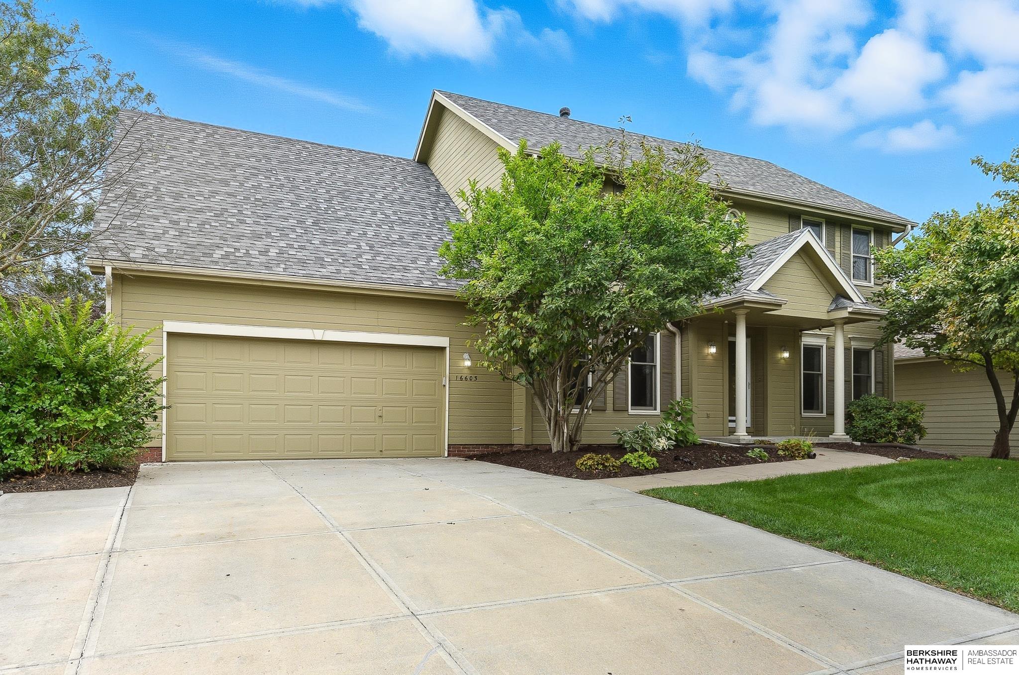 Omaha, Nebraska 68136, United States, 4 Bedrooms Bedrooms, ,2 BathroomsBathrooms,Residential,Active,241779