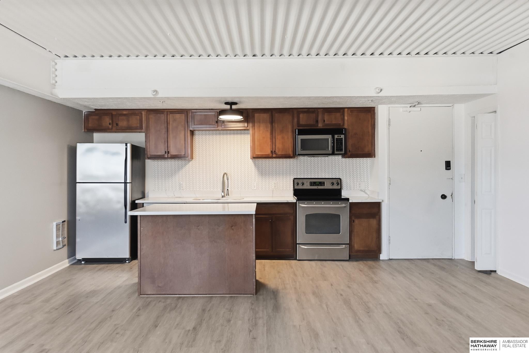 Omaha, Nebraska 68131, United States, 1 Bedroom Bedrooms, ,1 BathroomBathrooms,Residential,Active,252046