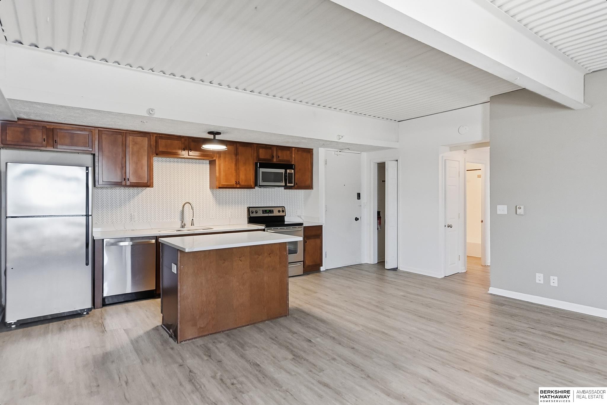 Omaha, Nebraska 68131, United States, 1 Bedroom Bedrooms, ,1 BathroomBathrooms,Residential,Active,252046