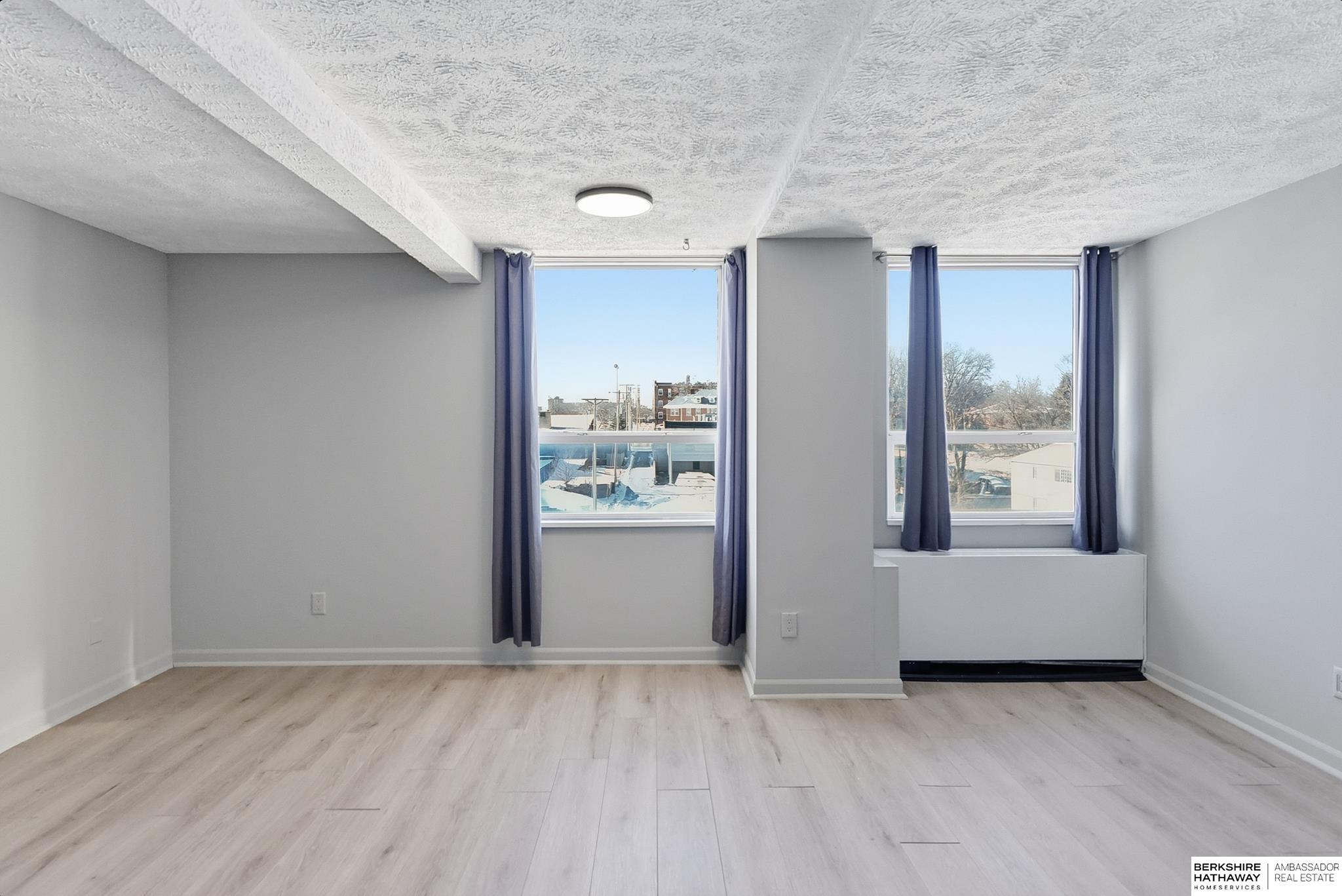 Omaha, Nebraska 68131, United States, 1 Bedroom Bedrooms, ,1 BathroomBathrooms,Residential,Active,252046