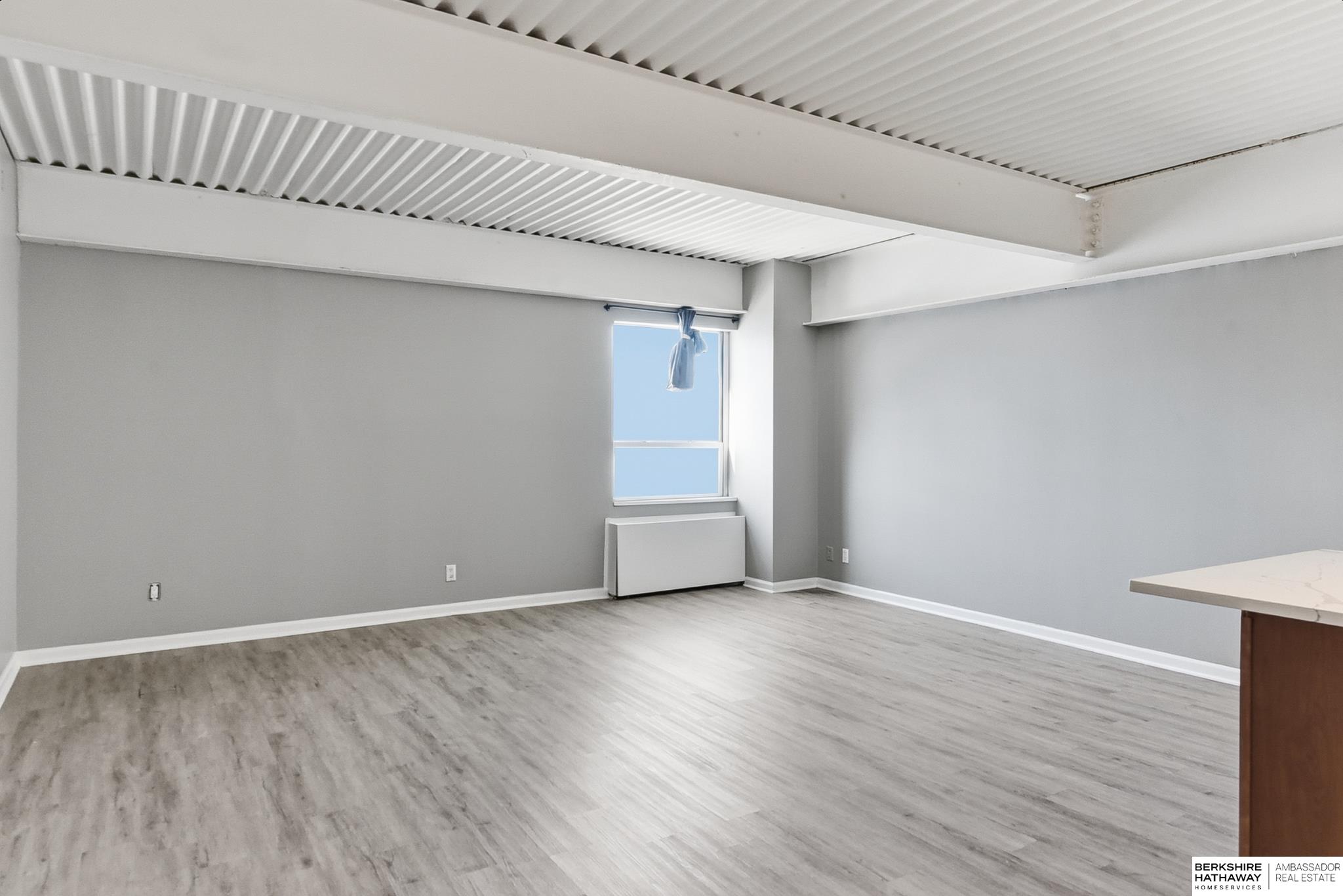 Omaha, Nebraska 68131, United States, 1 Bedroom Bedrooms, ,1 BathroomBathrooms,Residential,Active,252046