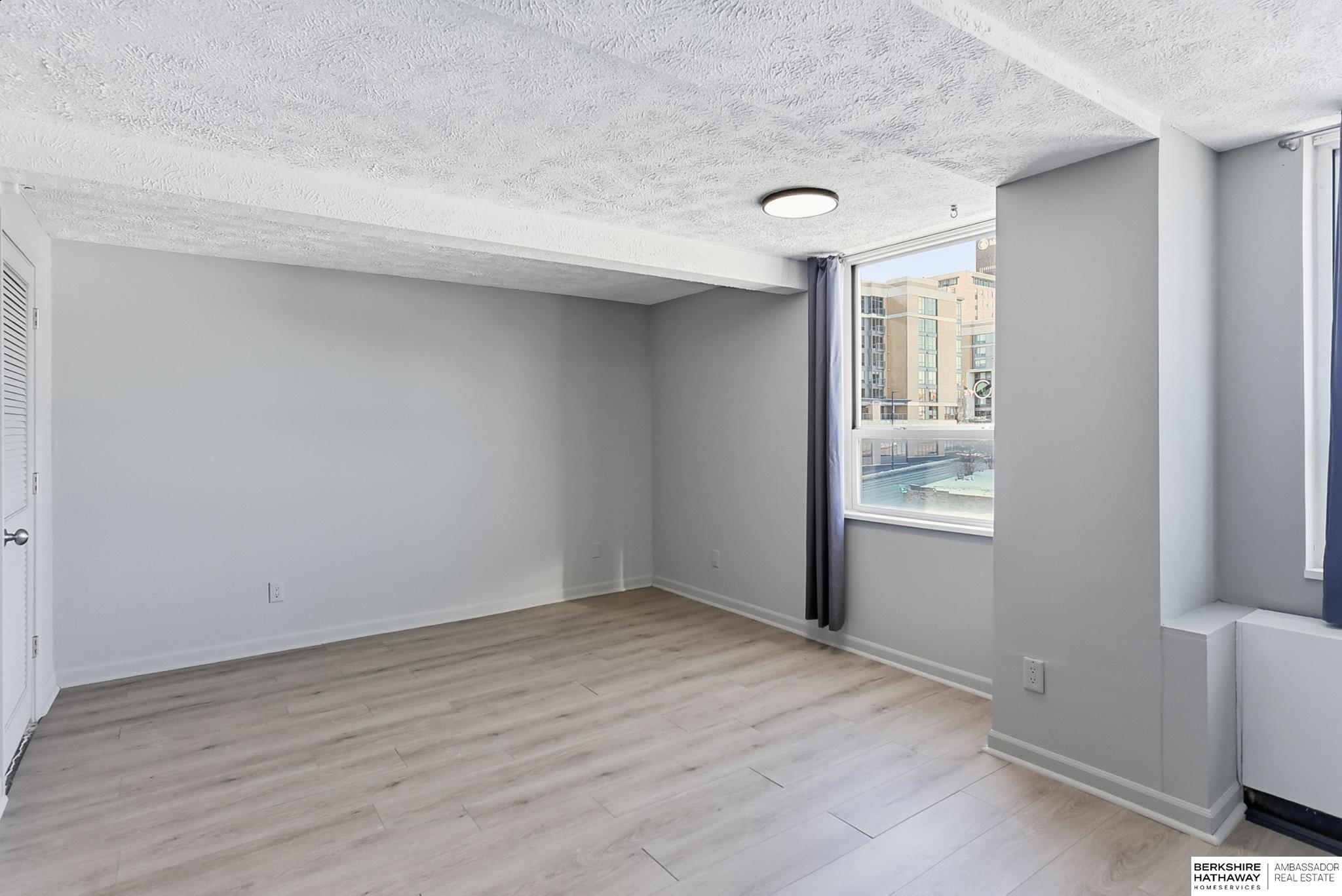 Omaha, Nebraska 68131, United States, 1 Bedroom Bedrooms, ,1 BathroomBathrooms,Residential,Active,252046