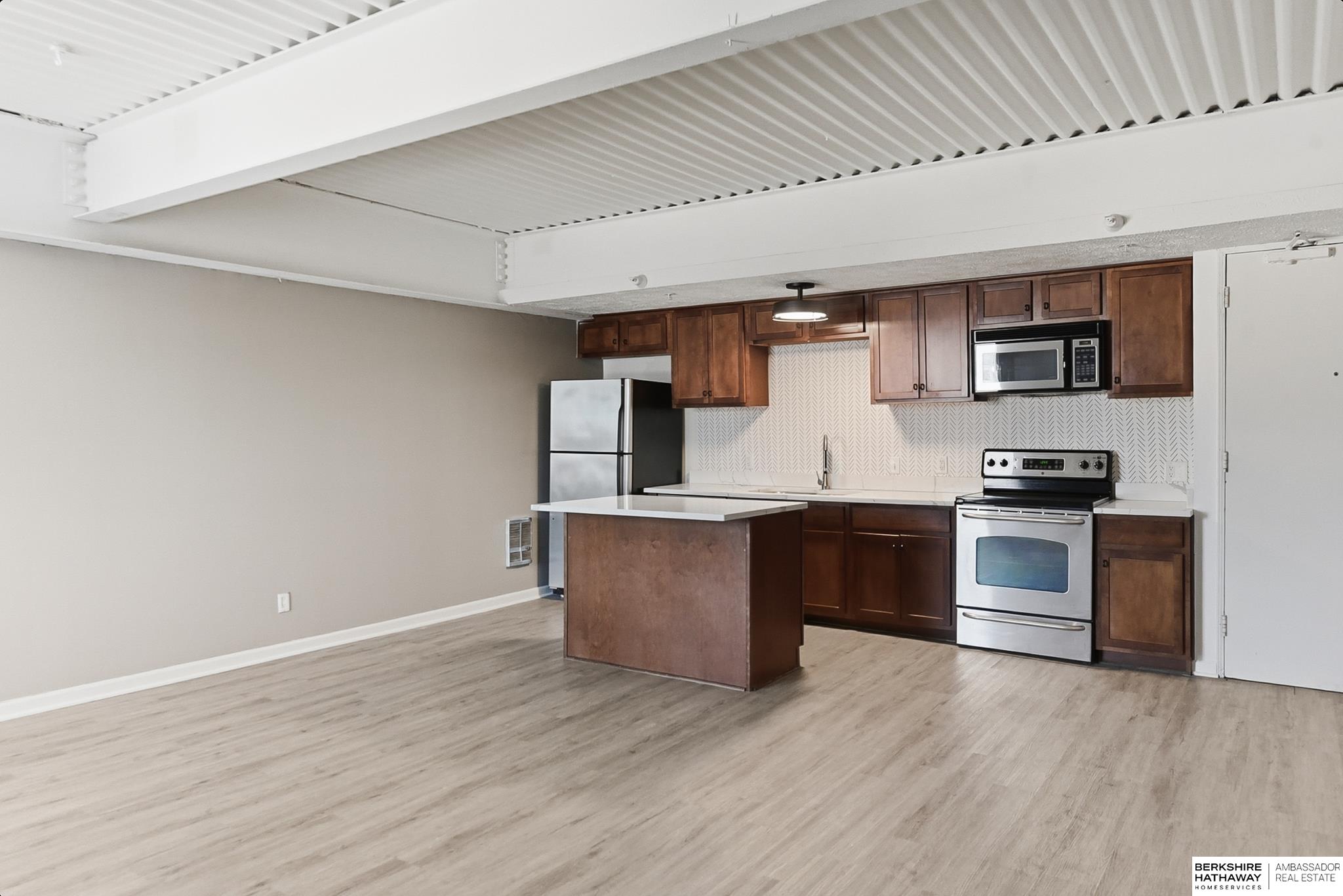 Omaha, Nebraska 68131, United States, 1 Bedroom Bedrooms, ,1 BathroomBathrooms,Residential,Active,252046