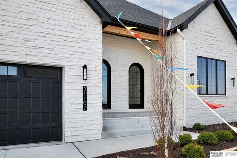 Photo of 21107 Laurel Avenue, Elkhorn, NE 68022 (MLS # 22531969)
