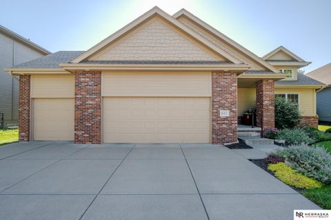 Photo of 625 S 196th Avenue, Elkhorn, NE 68022 (MLS # 22620334)