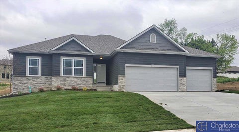 Photo of 11002 Ranch Drive, Papillion, NE 68046 (MLS # 22626386)