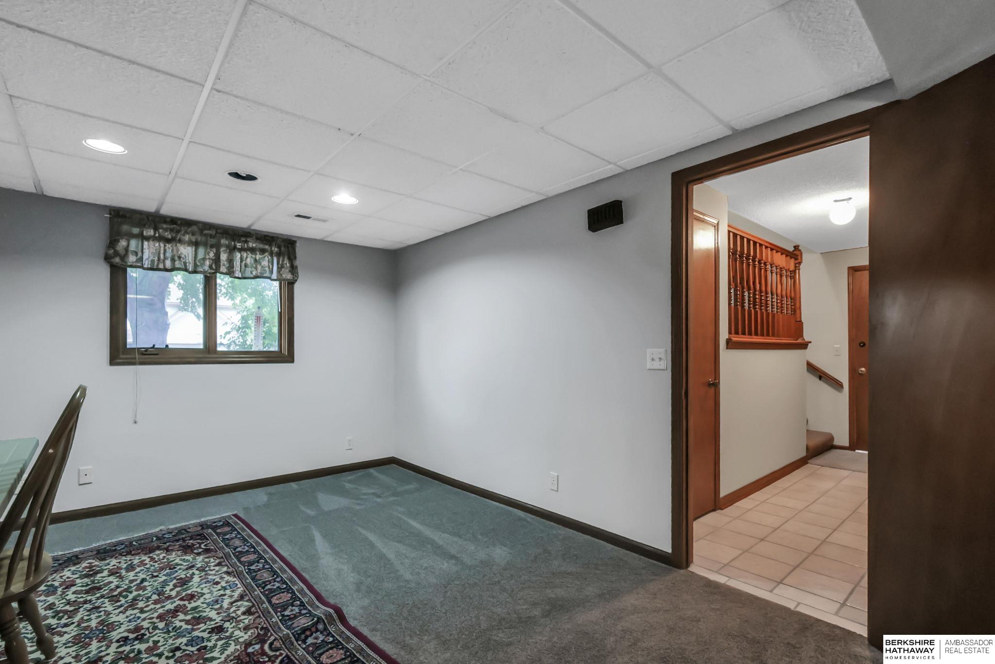 Omaha, Nebraska 68154, United States, 3 Bedrooms Bedrooms, ,2 BathroomsBathrooms,Residential,Active,227453