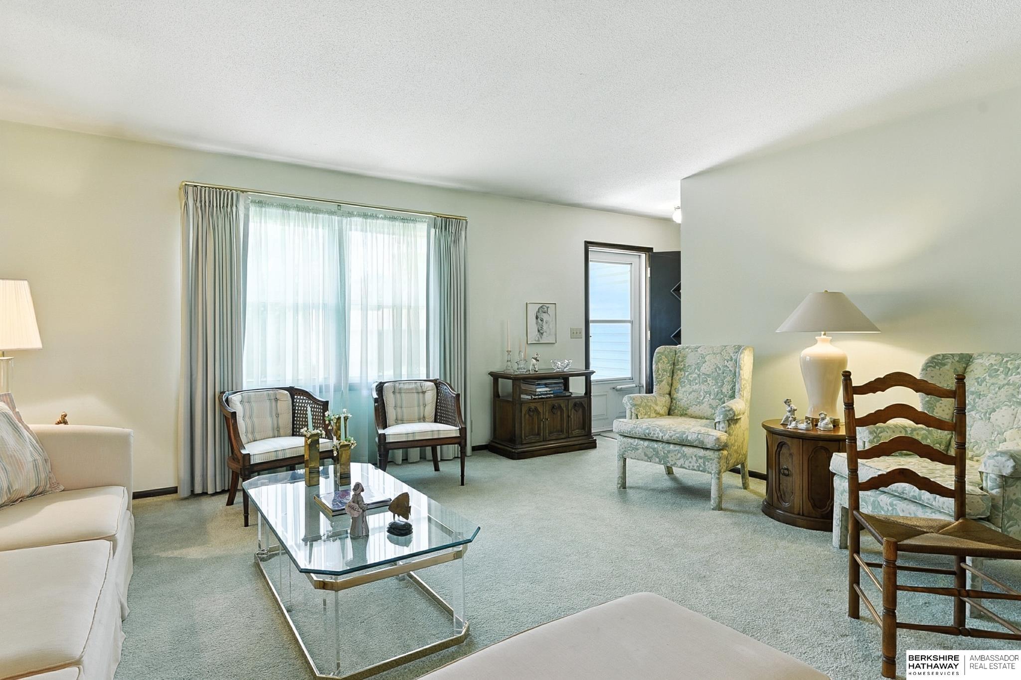 Omaha, Nebraska 68134, United States, 3 Bedrooms Bedrooms, ,2 BathroomsBathrooms,Residential,Active,195932