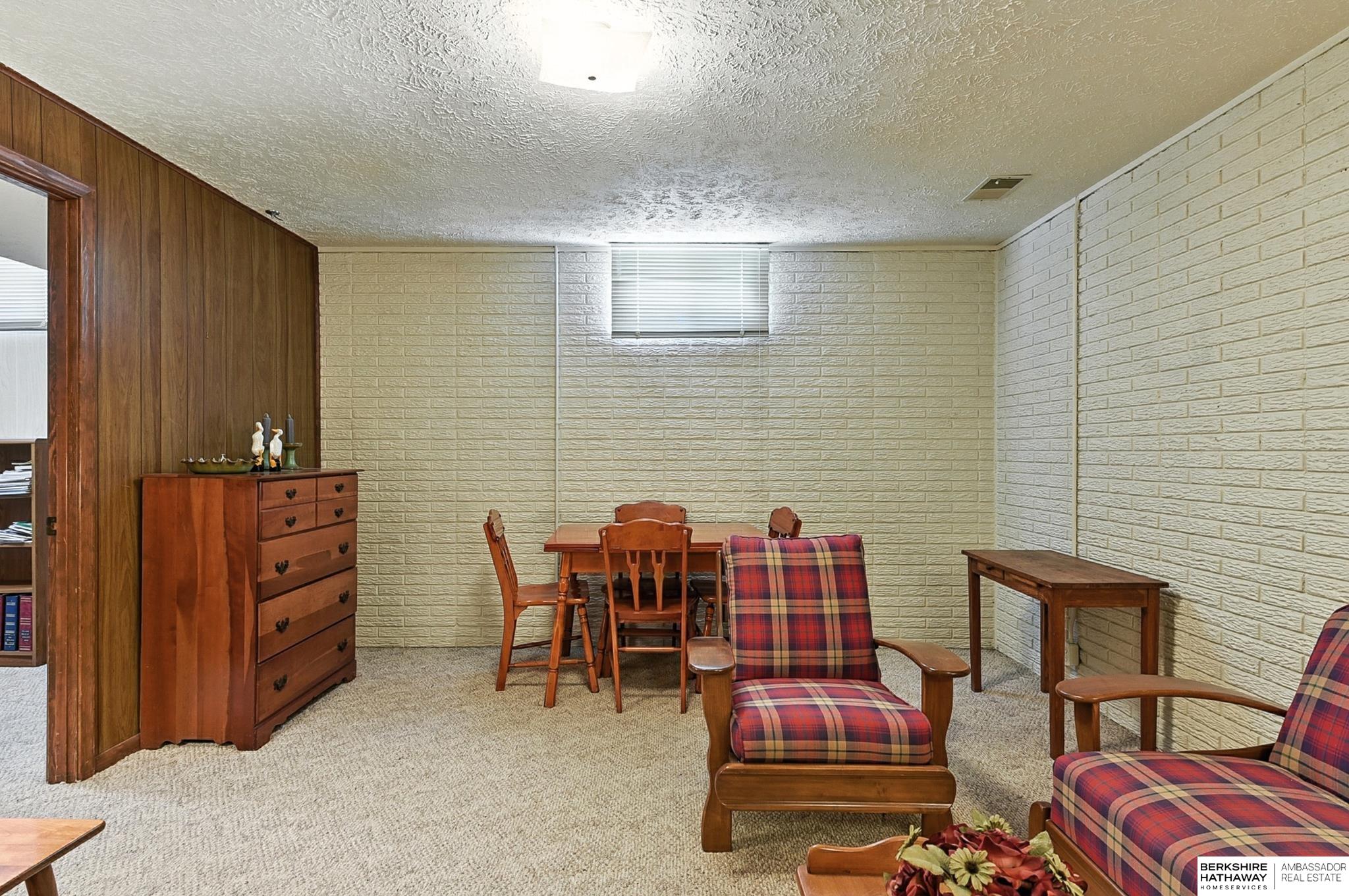 Omaha, Nebraska 68134, United States, 3 Bedrooms Bedrooms, ,2 BathroomsBathrooms,Residential,Active,195932