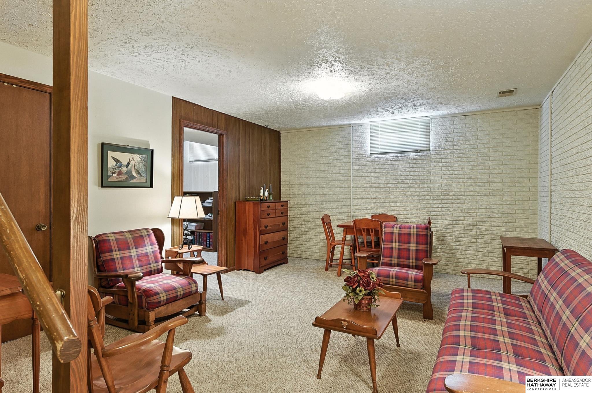 Omaha, Nebraska 68134, United States, 3 Bedrooms Bedrooms, ,2 BathroomsBathrooms,Residential,Active,195932