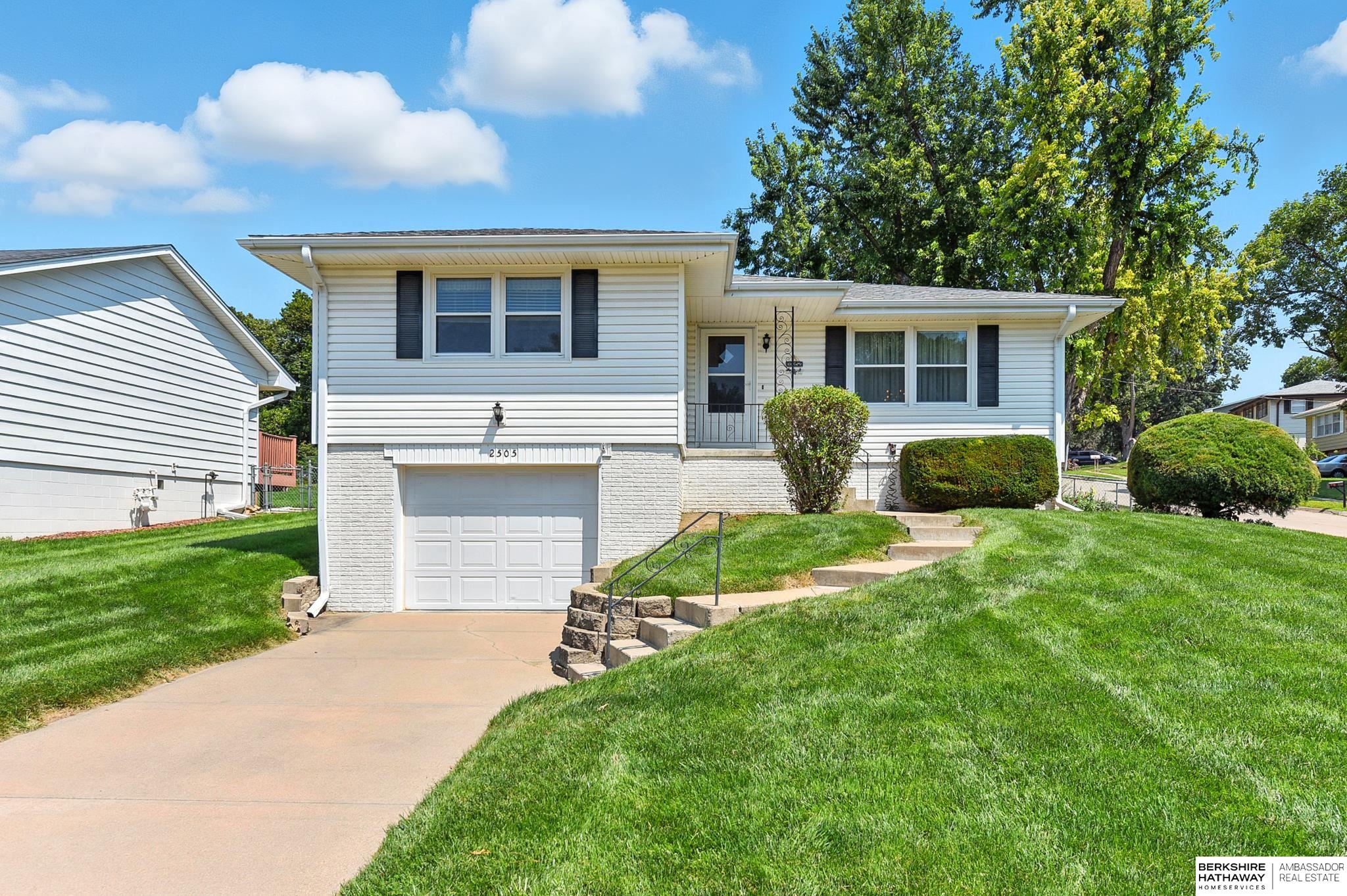 Omaha, Nebraska 68134, United States, 3 Bedrooms Bedrooms, ,2 BathroomsBathrooms,Residential,Active,195932