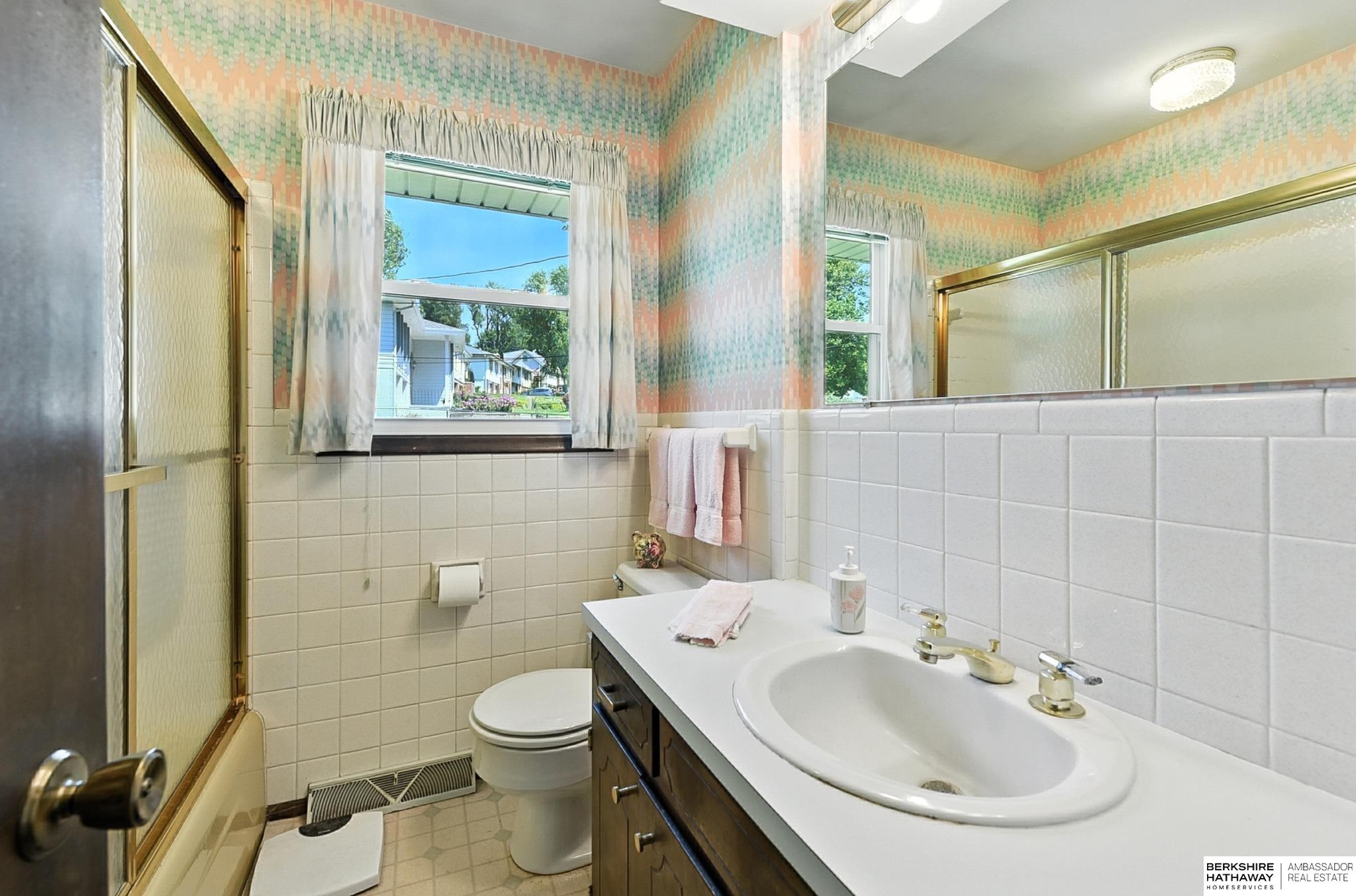 Omaha, Nebraska 68134, United States, 3 Bedrooms Bedrooms, ,2 BathroomsBathrooms,Residential,Active,195932