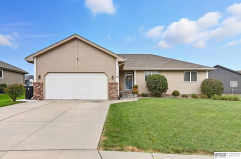 Photo of 16904 Joanne Drive, Omaha, NE 68136 (MLS # 22526746)