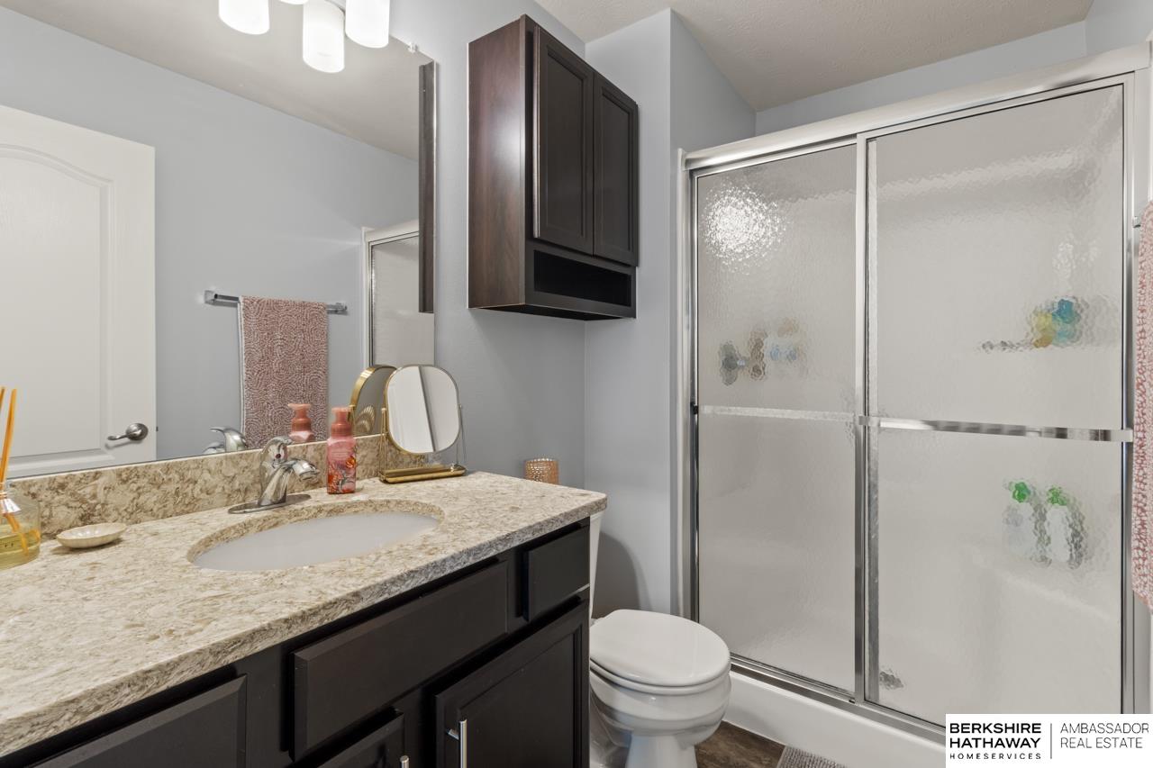 Omaha, Nebraska 68122, United States, 3 Bedrooms Bedrooms, ,2 BathroomsBathrooms,Residential,Pending,189612