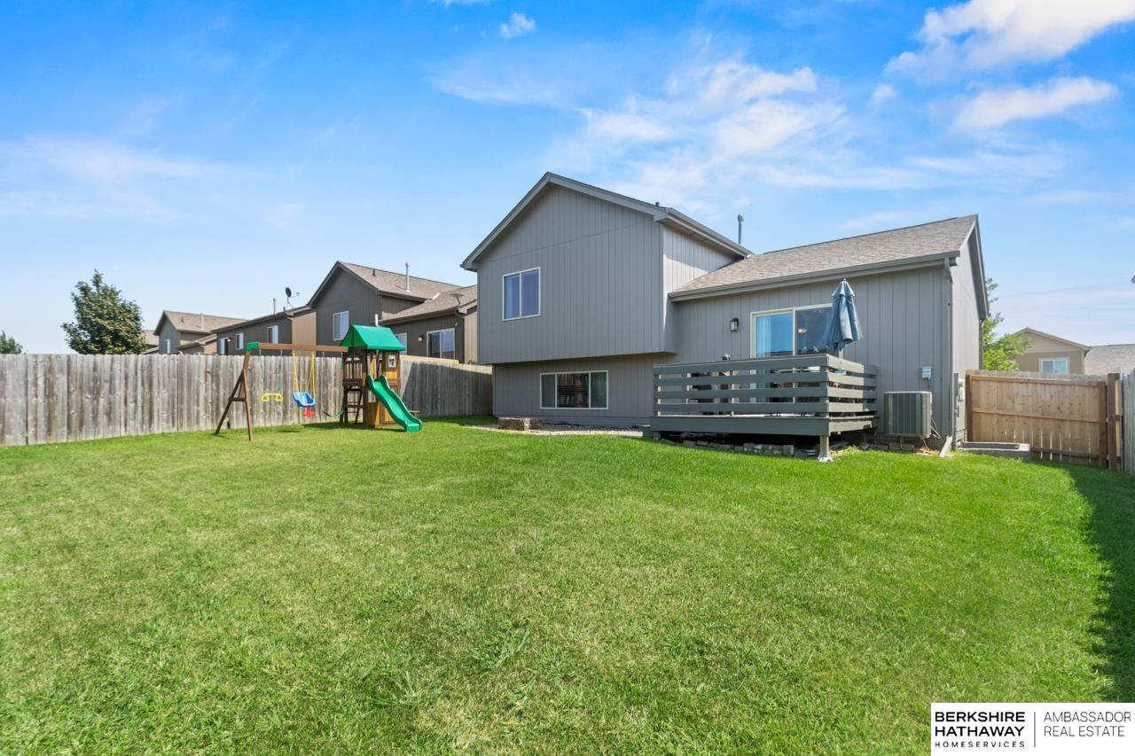 Omaha, Nebraska 68122, United States, 3 Bedrooms Bedrooms, ,2 BathroomsBathrooms,Residential,Pending,189612