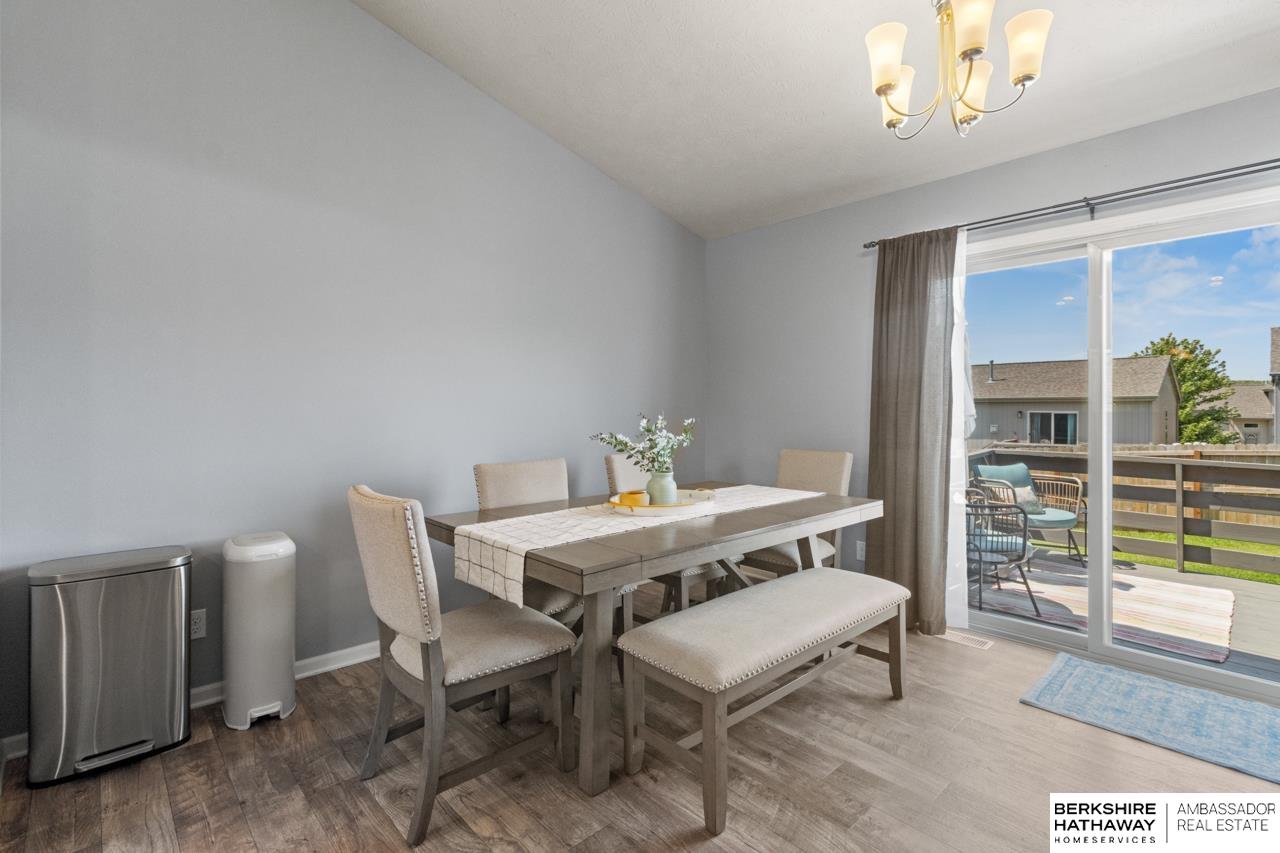 Omaha, Nebraska 68122, United States, 3 Bedrooms Bedrooms, ,2 BathroomsBathrooms,Residential,Pending,189612