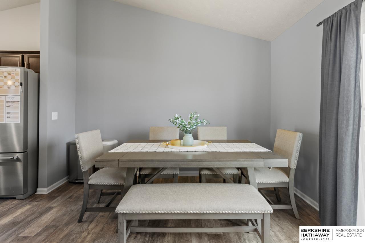 Omaha, Nebraska 68122, United States, 3 Bedrooms Bedrooms, ,2 BathroomsBathrooms,Residential,Pending,189612