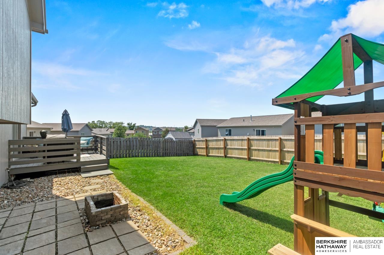 Omaha, Nebraska 68122, United States, 3 Bedrooms Bedrooms, ,2 BathroomsBathrooms,Residential,Pending,189612