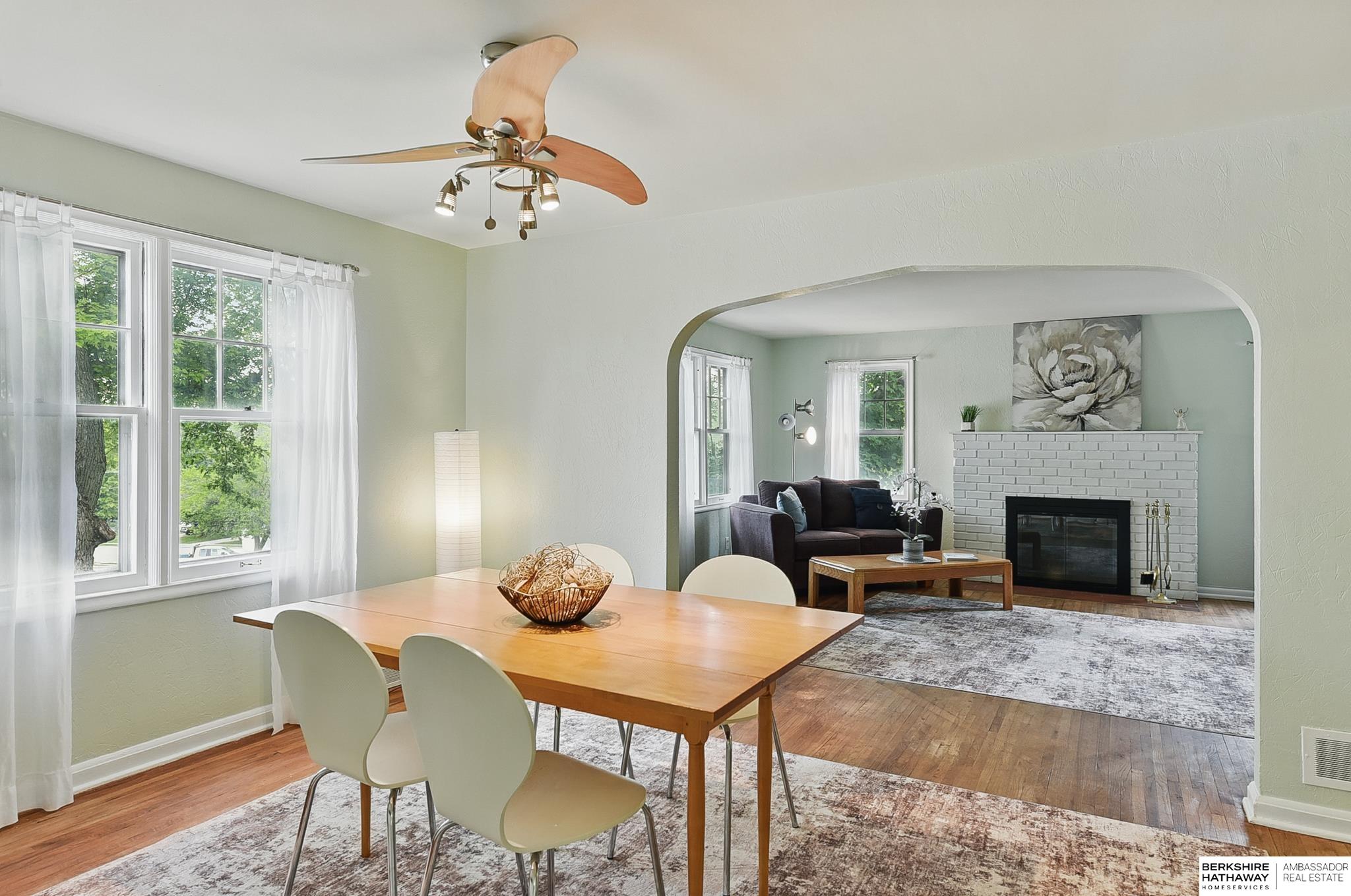 Omaha, Nebraska 68106, United States, 2 Bedrooms Bedrooms, ,2 BathroomsBathrooms,Residential,Active,225093