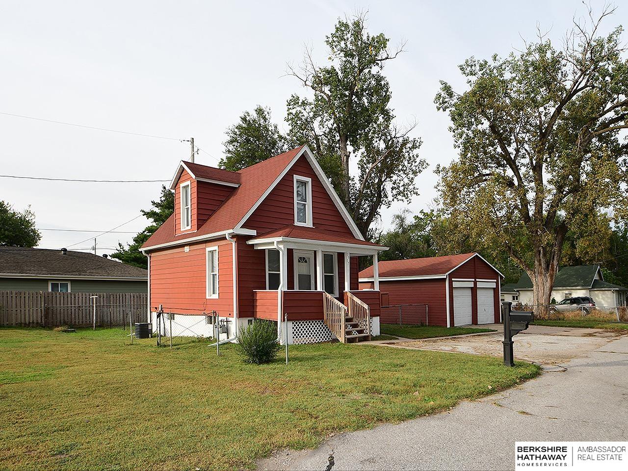 Carter Lake, Iowa 51510, United States, 2 Bedrooms Bedrooms, ,2 BathroomsBathrooms,Residential,Active,223062