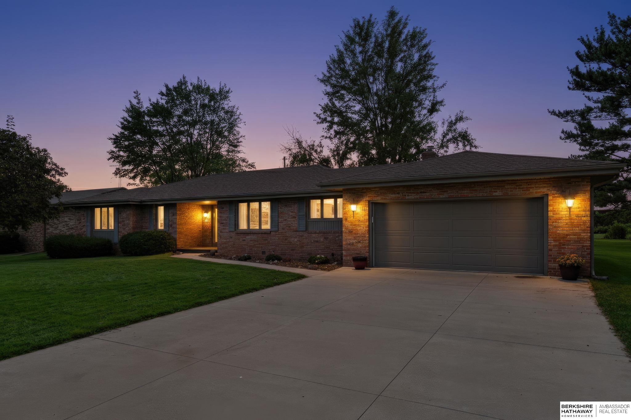 Omaha, Nebraska 68134, United States, 3 Bedrooms Bedrooms, ,2 BathroomsBathrooms,Residential,Active,227209