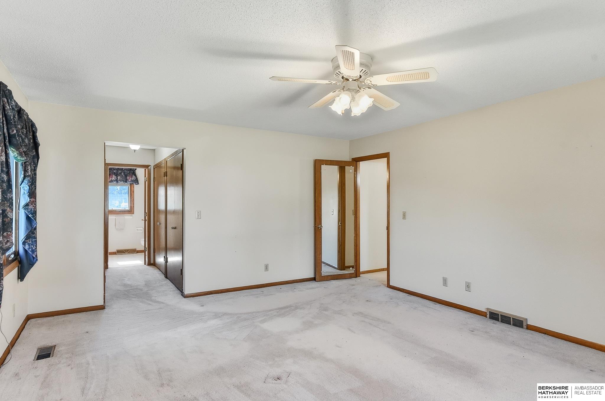 Omaha, Nebraska 68134, United States, 3 Bedrooms Bedrooms, ,2 BathroomsBathrooms,Residential,Active,227209