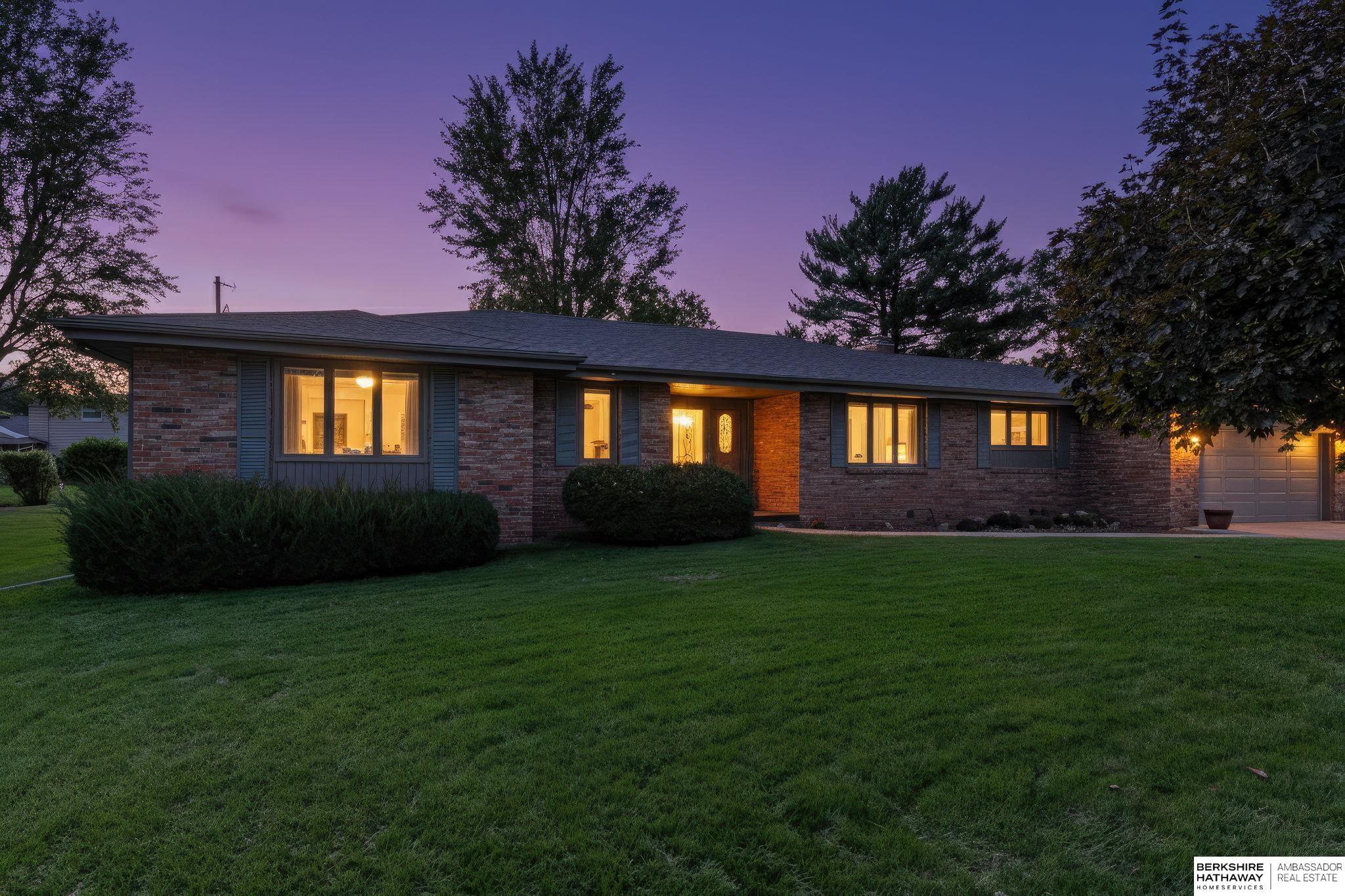 Omaha, Nebraska 68134, United States, 3 Bedrooms Bedrooms, ,2 BathroomsBathrooms,Residential,Active,227209