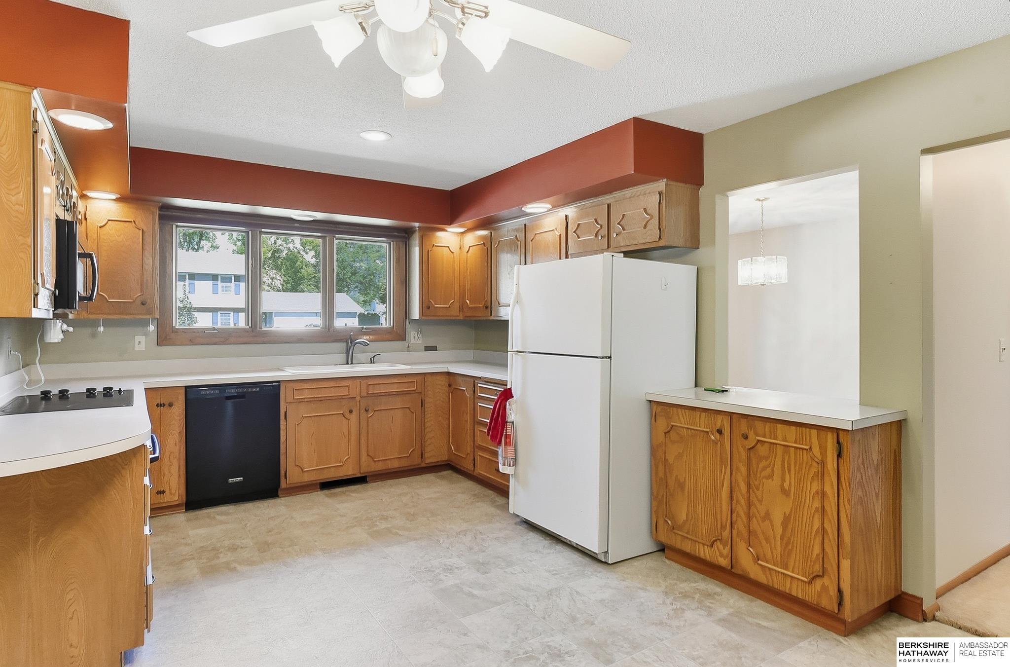 Omaha, Nebraska 68134, United States, 3 Bedrooms Bedrooms, ,2 BathroomsBathrooms,Residential,Active,227209