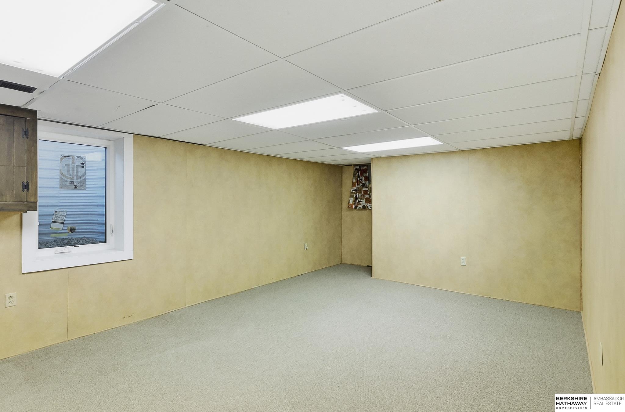 Omaha, Nebraska 68134, United States, 3 Bedrooms Bedrooms, ,2 BathroomsBathrooms,Residential,Active,227209