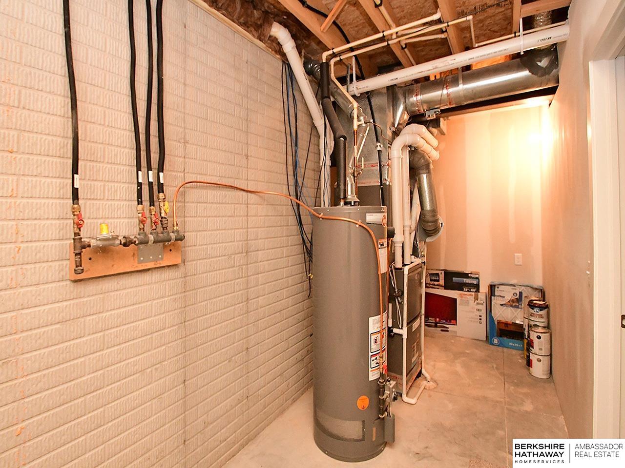 Omaha, Nebraska 68022, United States, 5 Bedrooms Bedrooms, ,4 BathroomsBathrooms,Residential,Active,202780