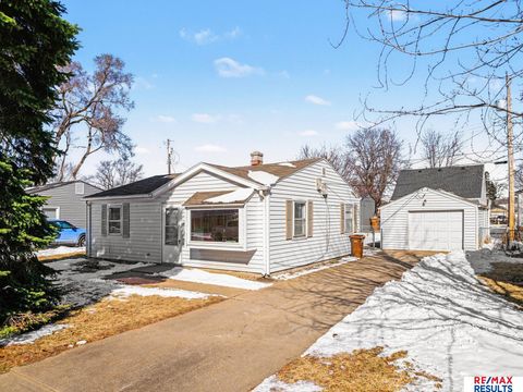 Photo of 1004 W 31 Avenue, Bellevue, NE 68005 (MLS # 22604835)