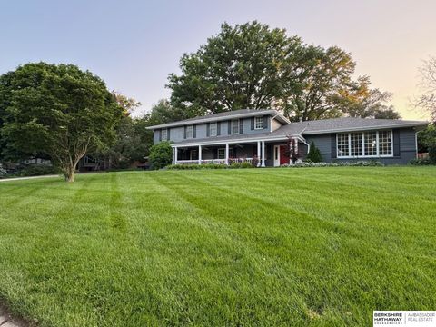 Photo of 3310 S 98th Street, Omaha, NE 68124 (MLS # 22534119)