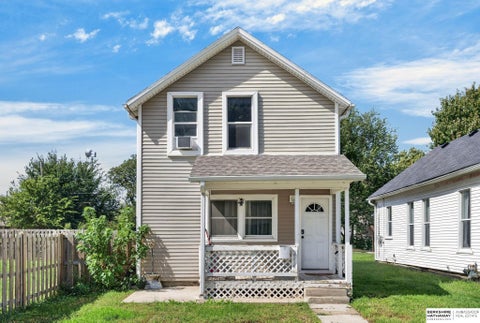 Photo of 2514 N 18th Street, Omaha, NE 68110 (MLS # 22627444)