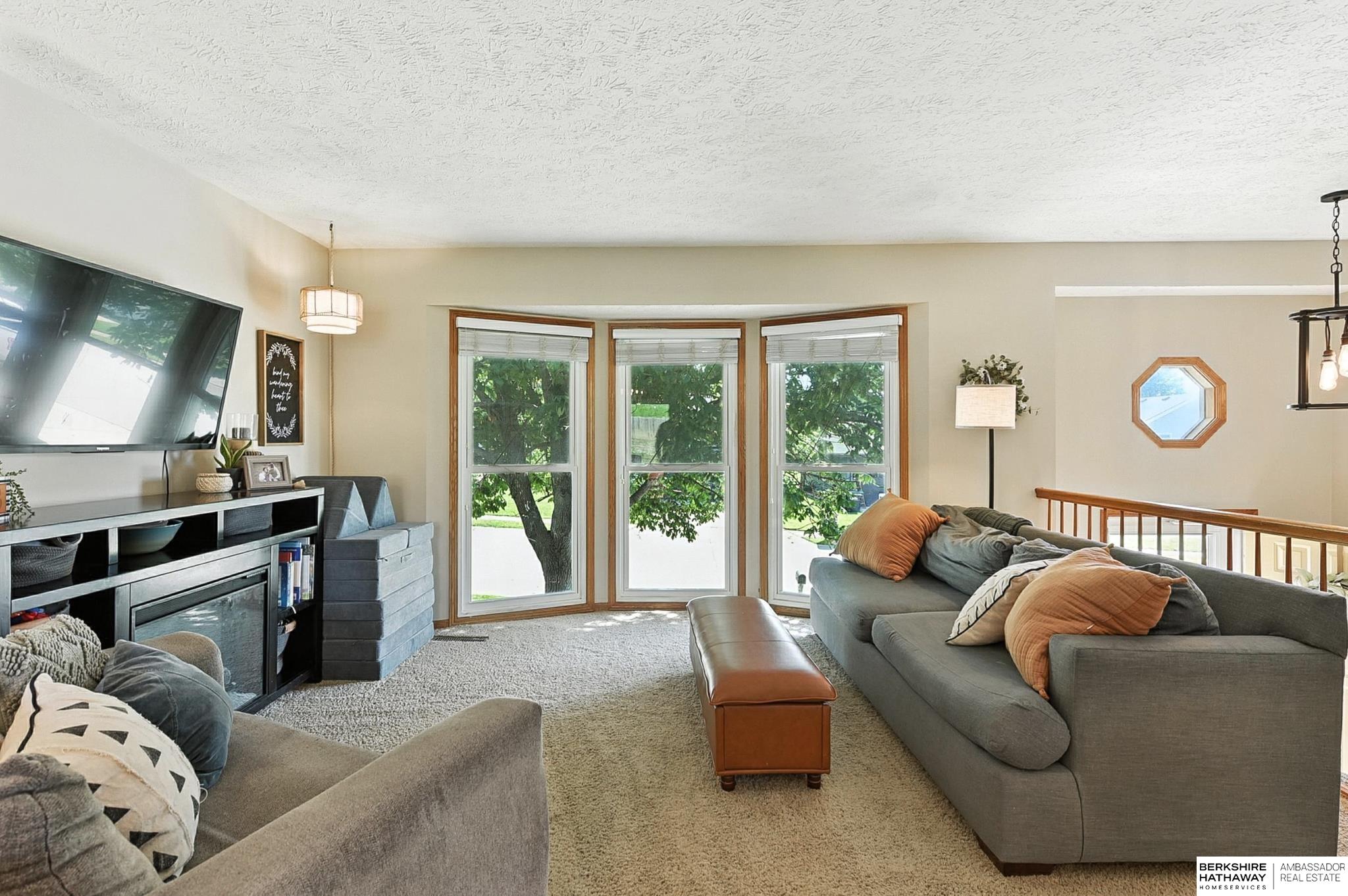 Omaha, Nebraska 68164, United States, 3 Bedrooms Bedrooms, ,2 BathroomsBathrooms,Residential,Active,172371