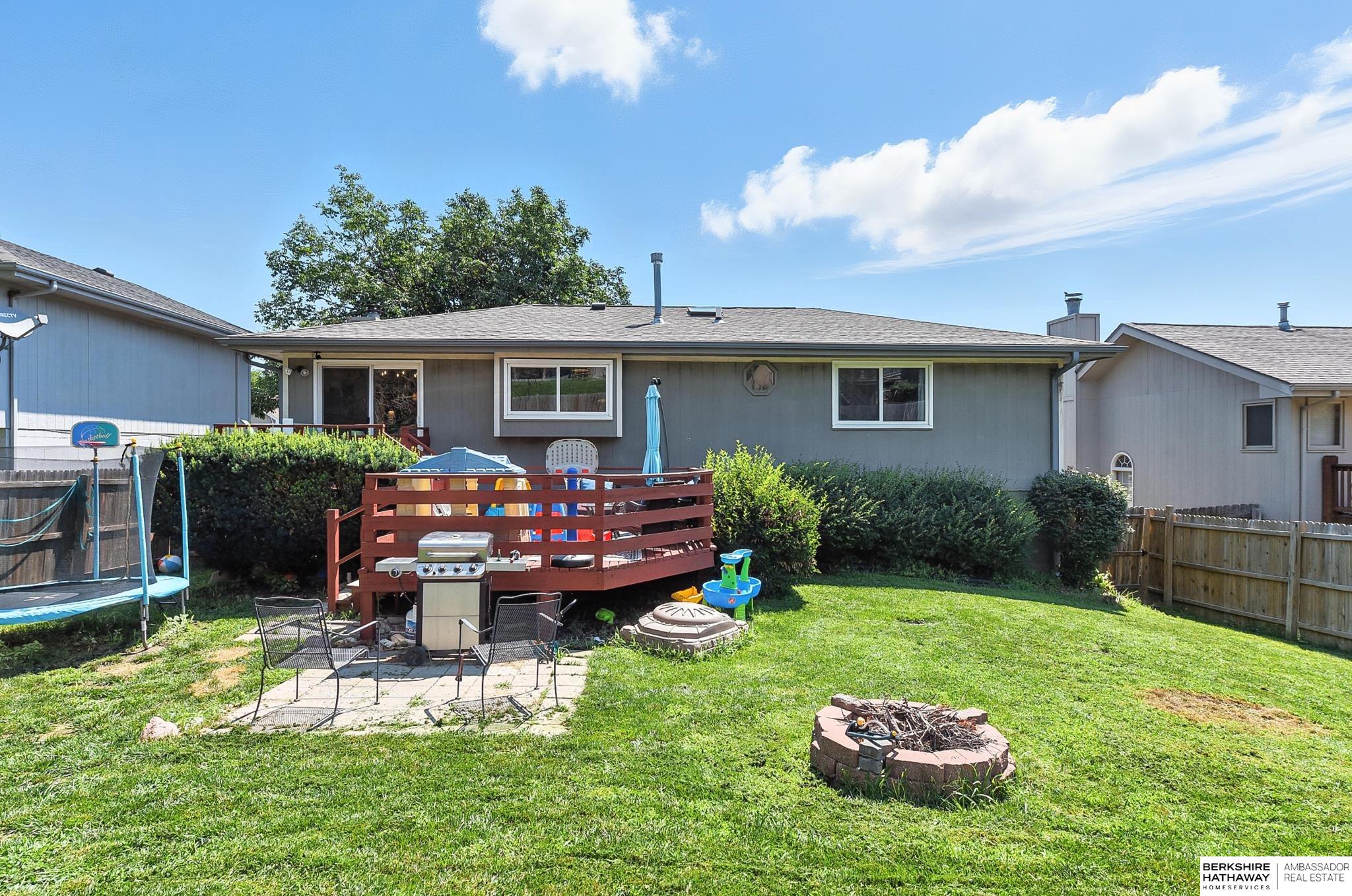 Omaha, Nebraska 68164, United States, 3 Bedrooms Bedrooms, ,2 BathroomsBathrooms,Residential,Active,172371