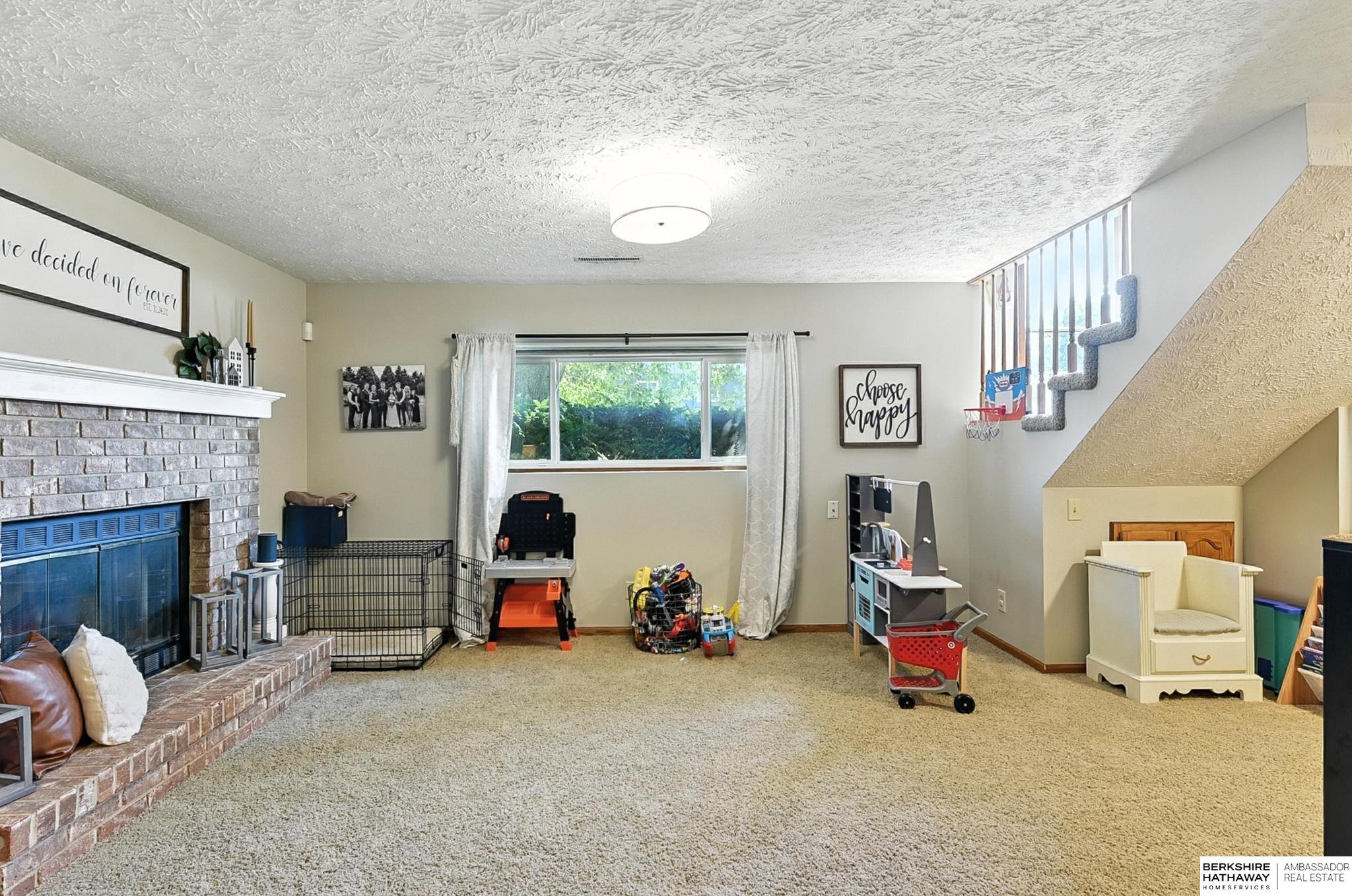 Omaha, Nebraska 68164, United States, 3 Bedrooms Bedrooms, ,2 BathroomsBathrooms,Residential,Active,172371