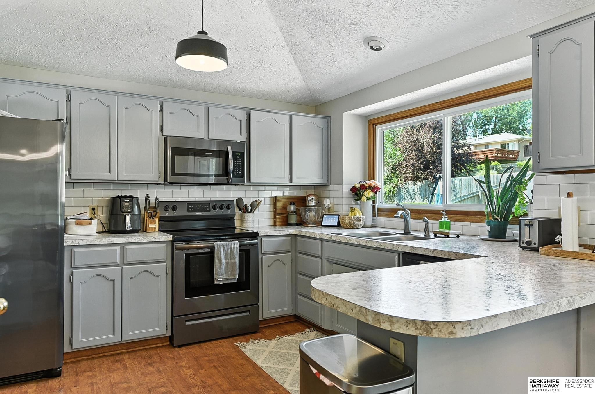 Omaha, Nebraska 68164, United States, 3 Bedrooms Bedrooms, ,2 BathroomsBathrooms,Residential,Active,172371