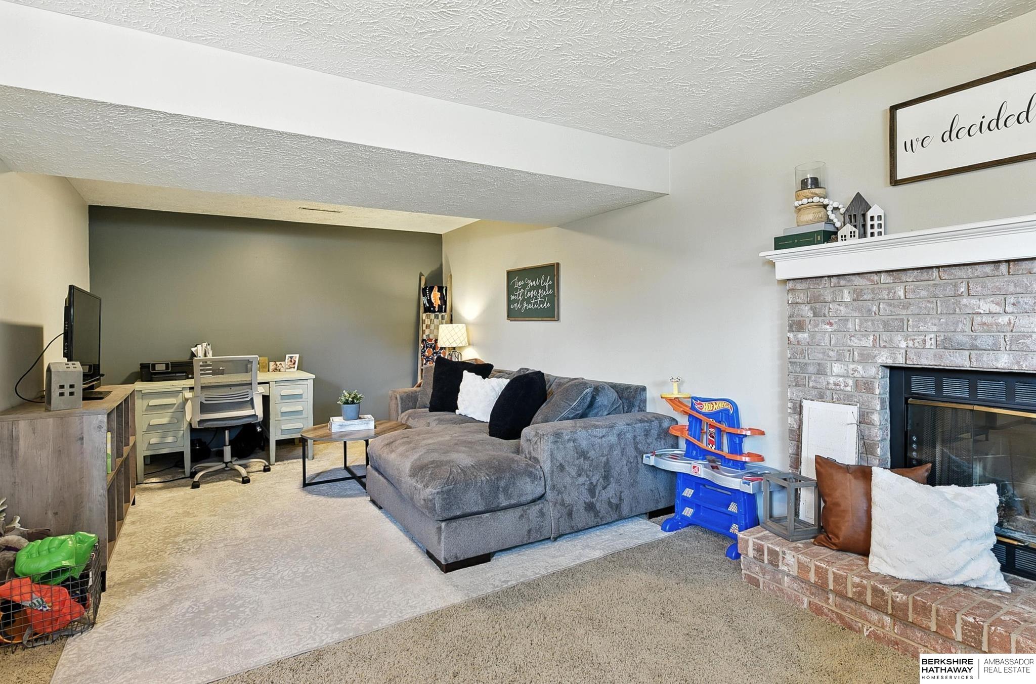 Omaha, Nebraska 68164, United States, 3 Bedrooms Bedrooms, ,2 BathroomsBathrooms,Residential,Active,172371