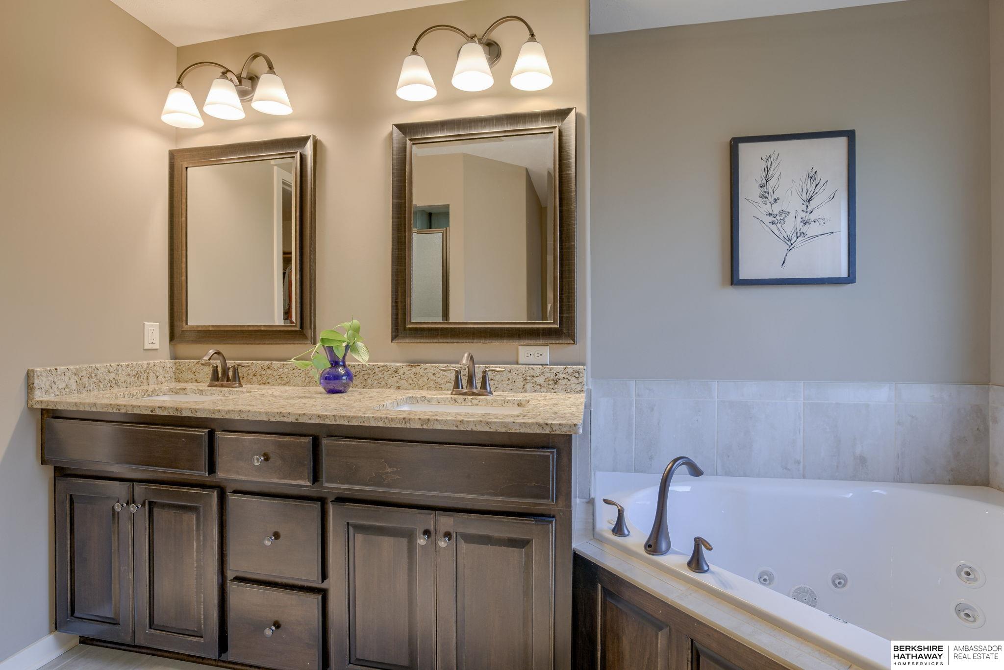 Elkhorn, Nebraska 68022, United States, 4 Bedrooms Bedrooms, ,3 BathroomsBathrooms,Residential,Active,151297