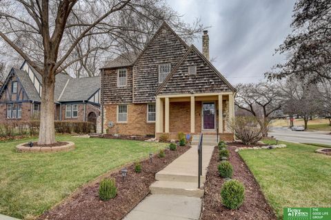 Photo of 5102 Parker Street, Omaha, NE 68104 (MLS # 22608637)