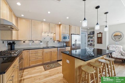 Photo of 1403 Farnam Street #512, Omaha, NE 68102 (MLS # 22604590)